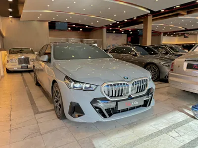 2024 بي ام دبليو الفئة الخامسة 520 أي إم كت