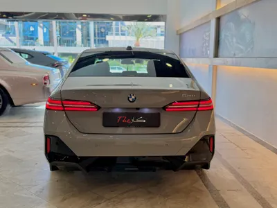 2024 بي ام دبليو الفئة الخامسة 520 أي إم كت