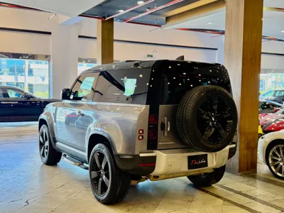 2023 لاند روفر ديفيندر 90