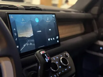 2023 لاند روفر ديفيندر 90