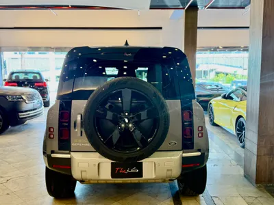 2023 لاند روفر ديفيندر 90