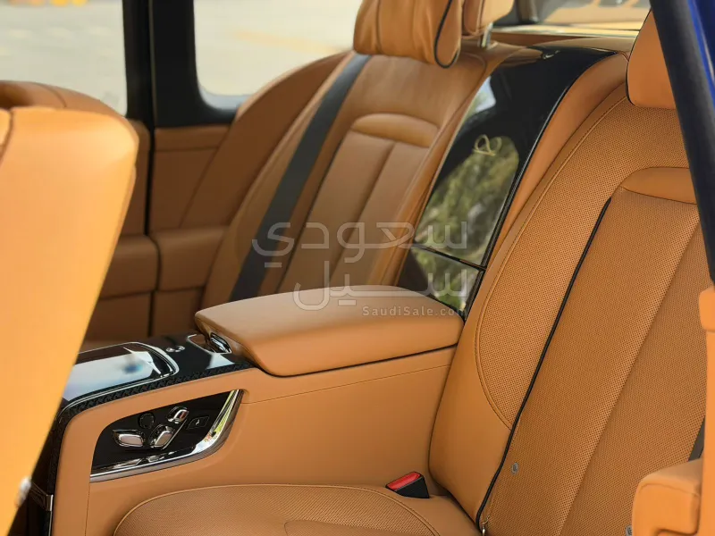 2023 رولز رويس كولينان بلاك بادج