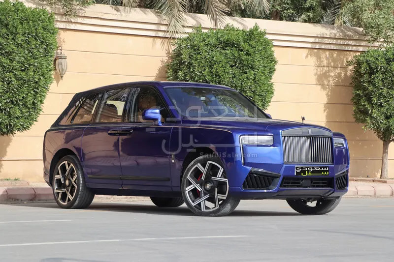 2023 رولز رويس كولينان بلاك بادج