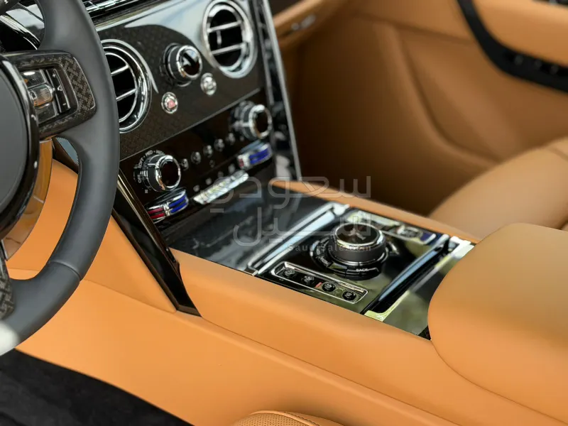 2023 رولز رويس كولينان بلاك بادج