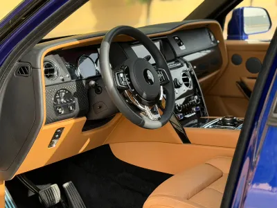 2023 رولز رويس كولينان بلاك بادج