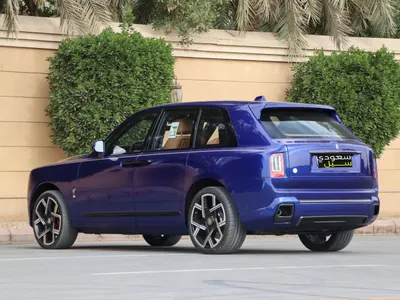 2023 رولز رويس كولينان بلاك بادج