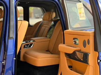 2023 رولز رويس كولينان بلاك بادج