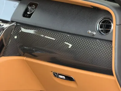 2023 رولز رويس كولينان بلاك بادج