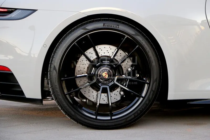 2022 بورش 911 كاريرا 4 جي تي اس