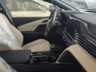 2025 تويوتا كامري ال اي