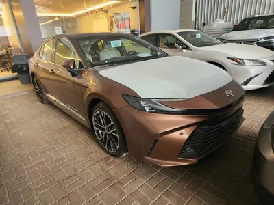 2025 تويوتا كامري ال اي