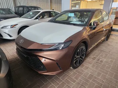 2025 تويوتا كامري ال اي