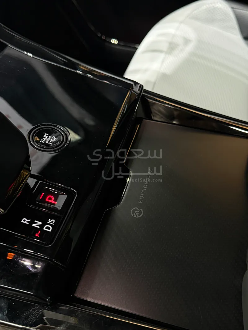 2024 Land Rover Range Rover Sport SV