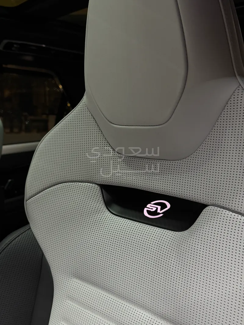 2024 Land Rover Range Rover Sport SV
