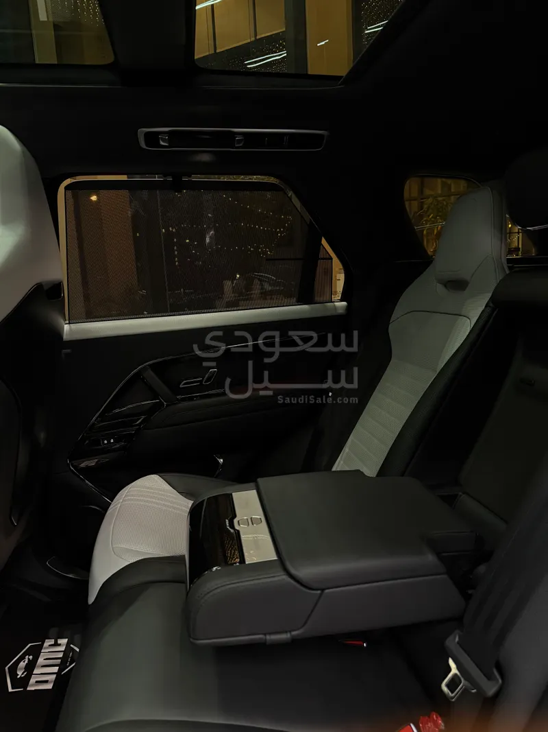 2024 Land Rover Range Rover Sport SV