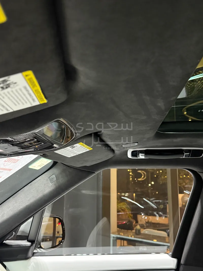 2024 Land Rover Range Rover Sport SV