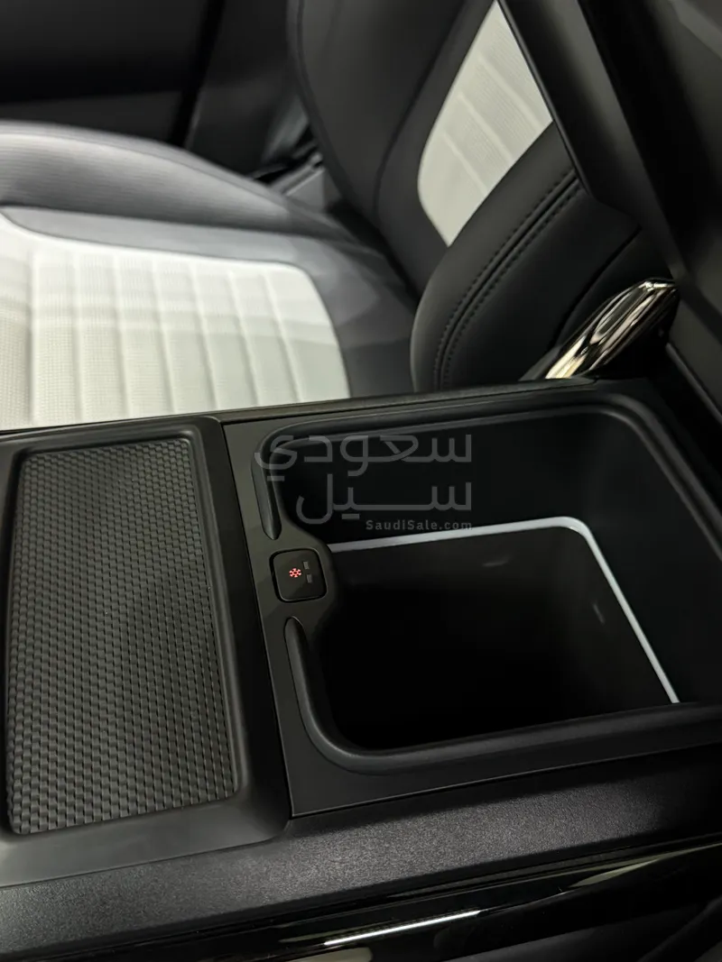 2024 Land Rover Range Rover Sport SV