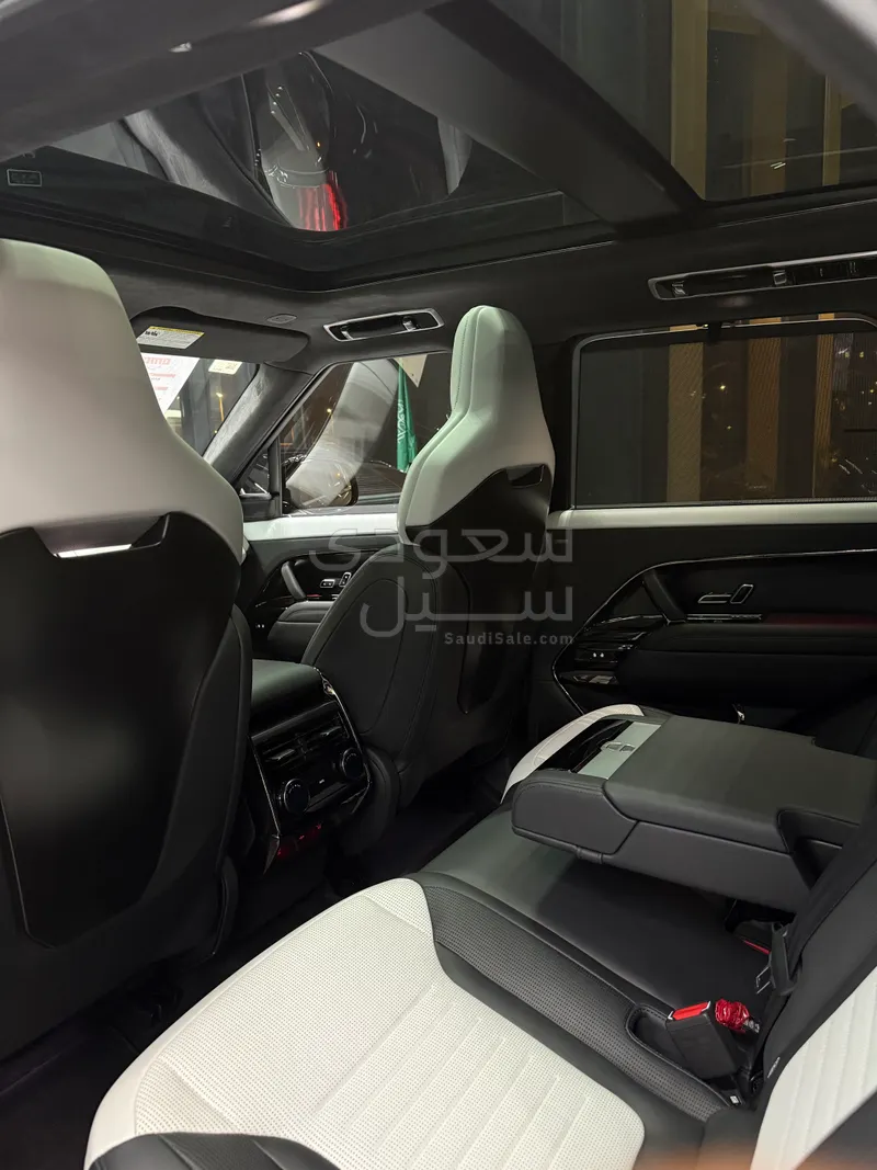 2024 Land Rover Range Rover Sport SV