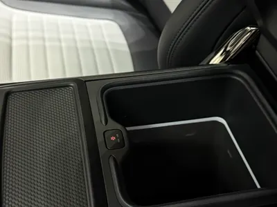 2024 Land Rover Range Rover Sport SV