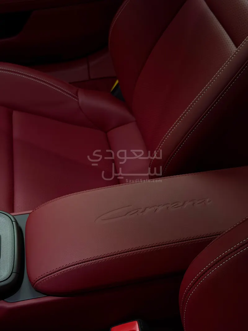 2025 Porsche 911 Carrera