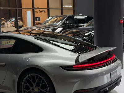 2025 Porsche 911 Carrera