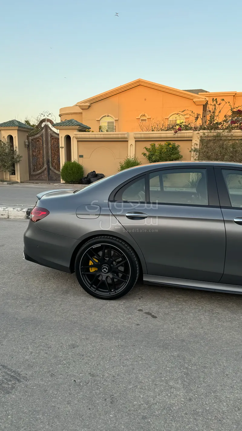 2021 مرسيدس - بنز إي 63إس أي إم جي