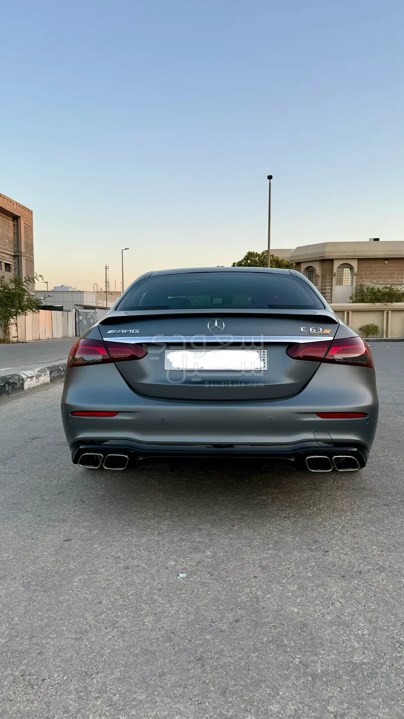 2021 مرسيدس - بنز إي 63إس أي إم جي