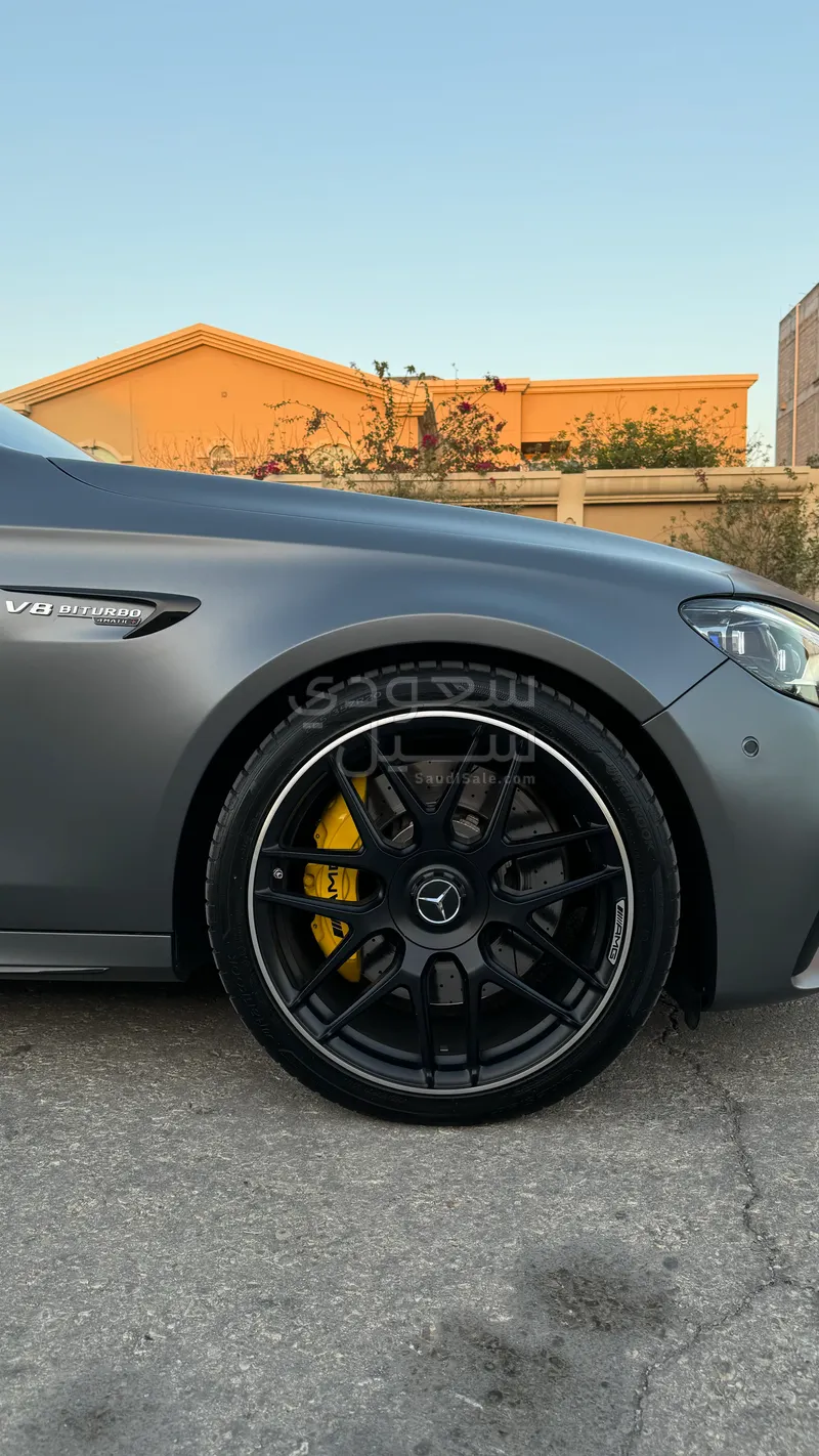 2021 مرسيدس - بنز إي 63إس أي إم جي