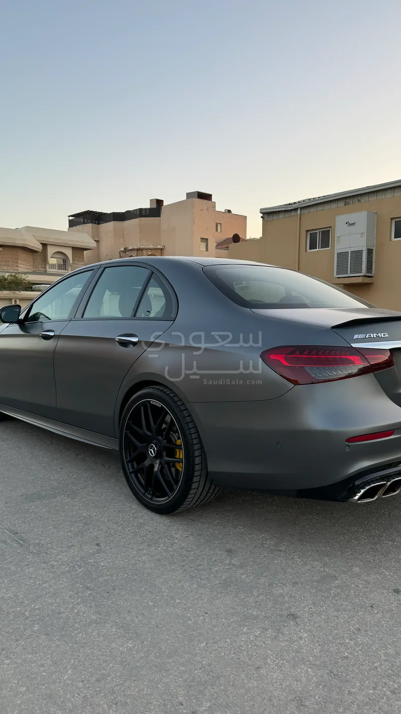2021 مرسيدس - بنز إي 63إس أي إم جي