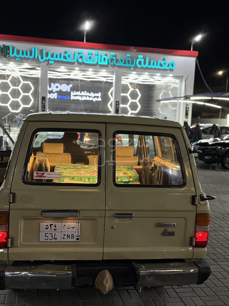 1987 تويوتا لاند كروزر جي اكس