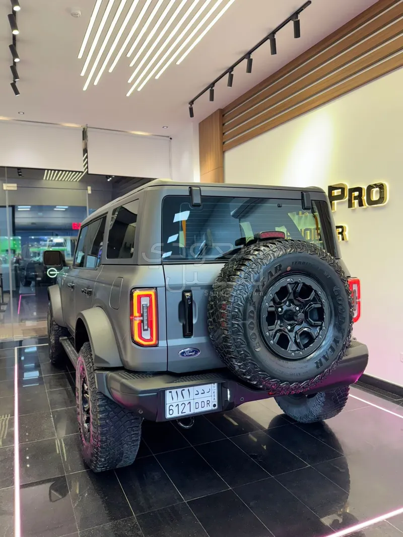 2022 فورد برونكو وايلد تراك