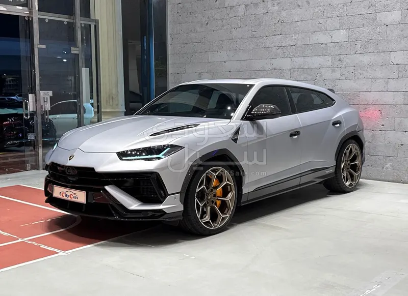 2023 لمبرجيني اوروس بيرفورمانتي