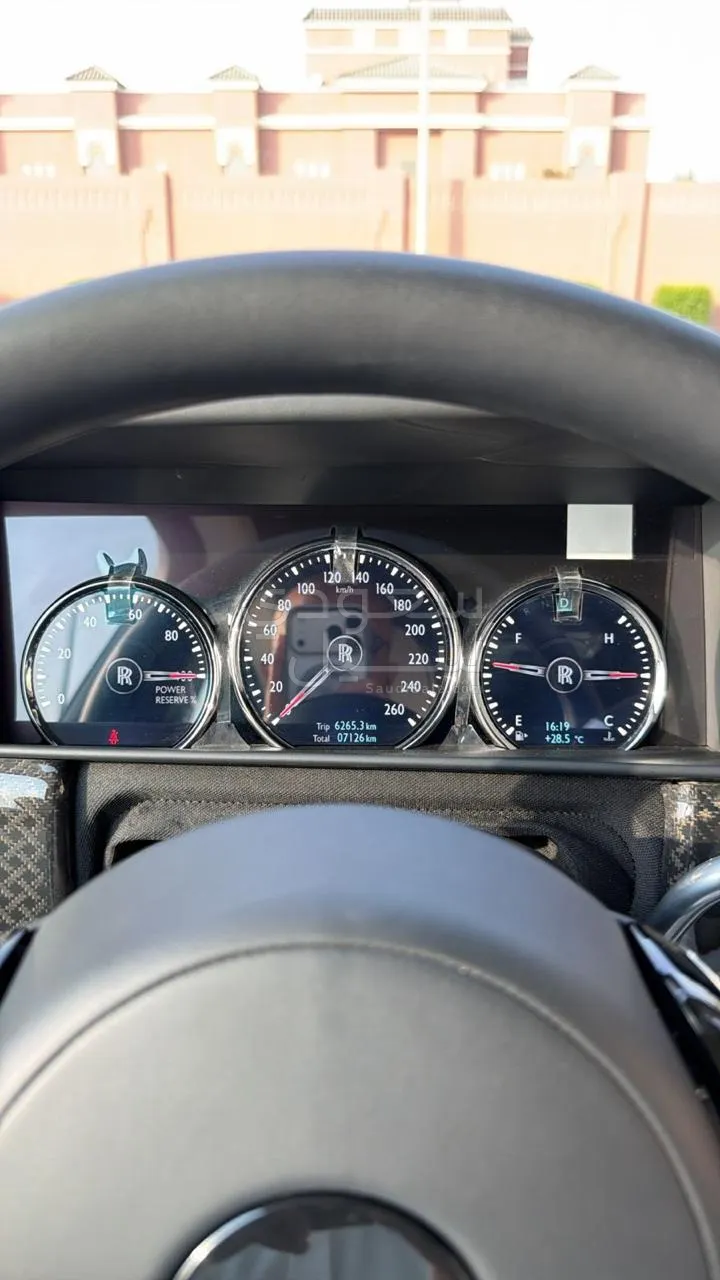 2021 رولز رويس كولينان بلاك بادج