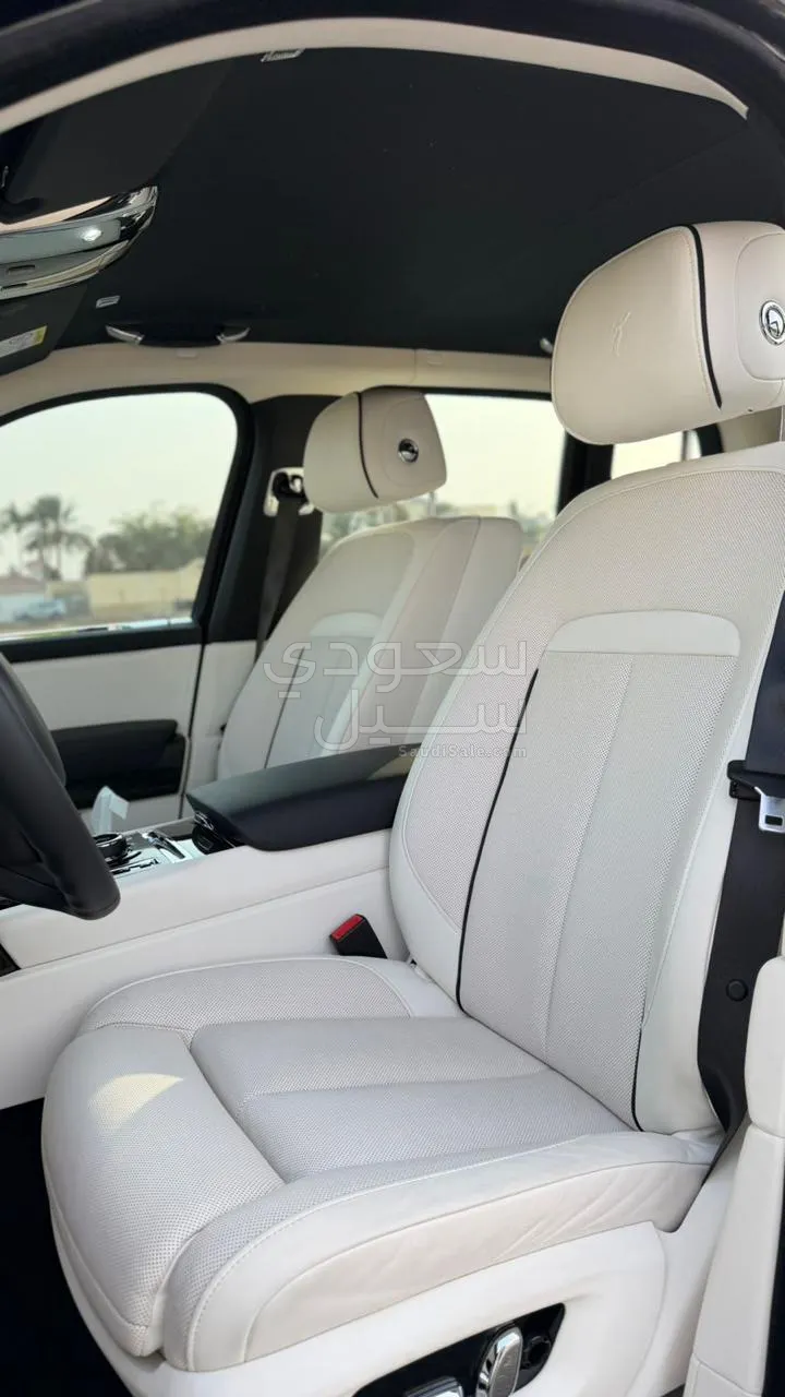 2021 رولز رويس كولينان بلاك بادج