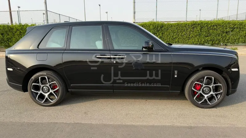 2021 رولز رويس كولينان بلاك بادج