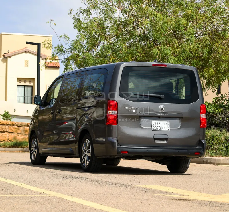 2024 بيجو ترافلر