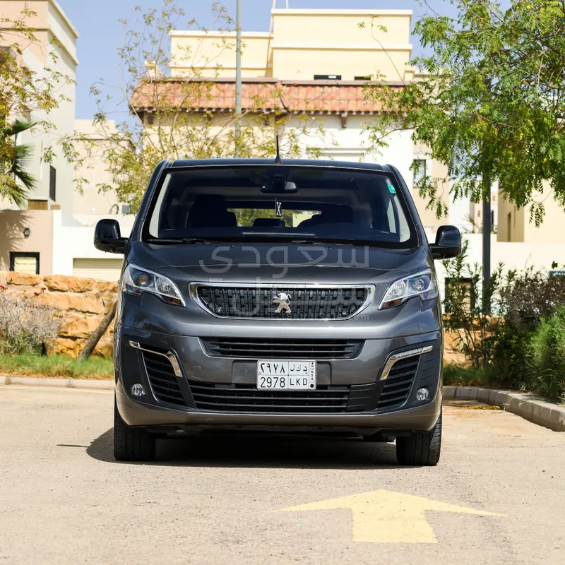 2024 بيجو ترافلر