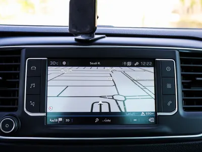 2024 بيجو ترافلر