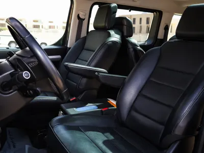 2024 بيجو ترافلر