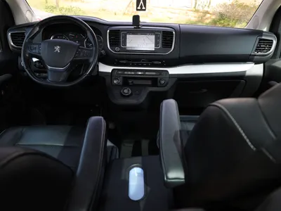 2024 بيجو ترافلر