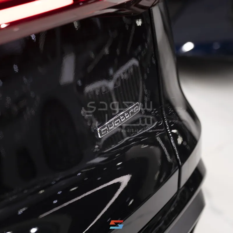 2025 اودي كيو 5 اس لاين