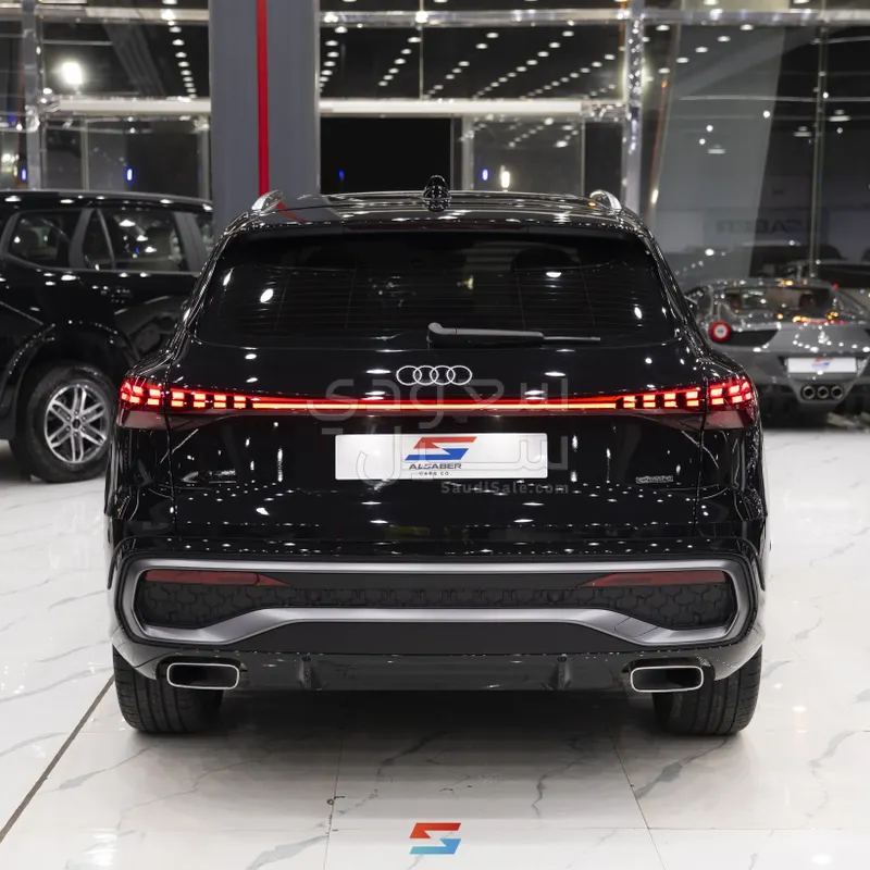 2025 اودي كيو 5 اس لاين