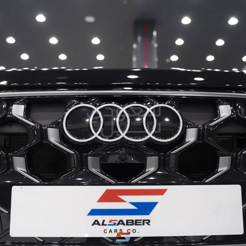 2025 اودي كيو 5 اس لاين