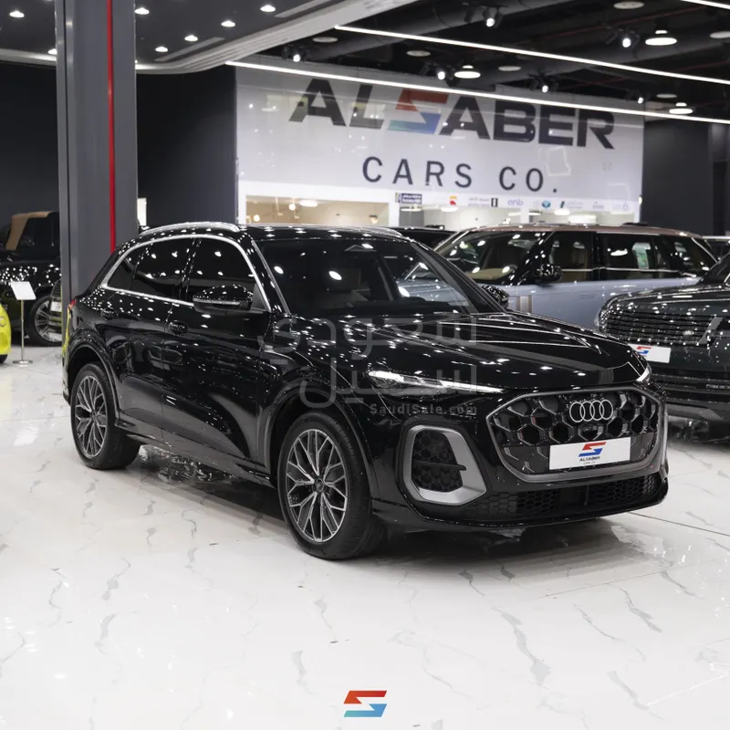 2025 اودي كيو 5 اس لاين