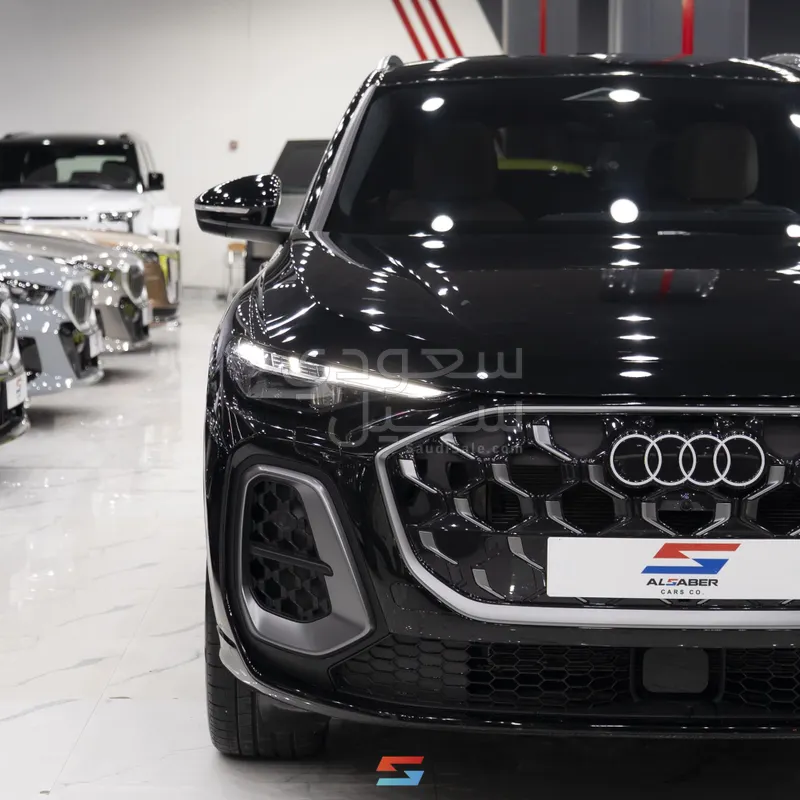 2025 اودي كيو 5 اس لاين