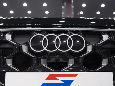 2025 اودي كيو 5 اس لاين