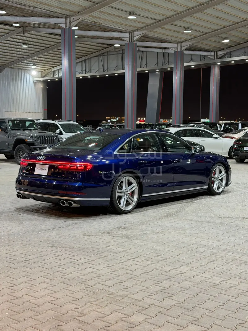 2020 اودي اس 8