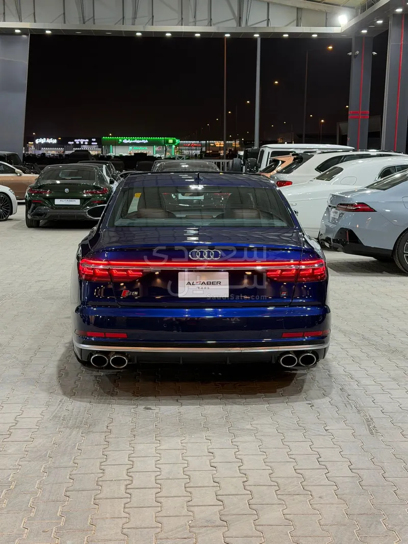 2020 اودي اس 8