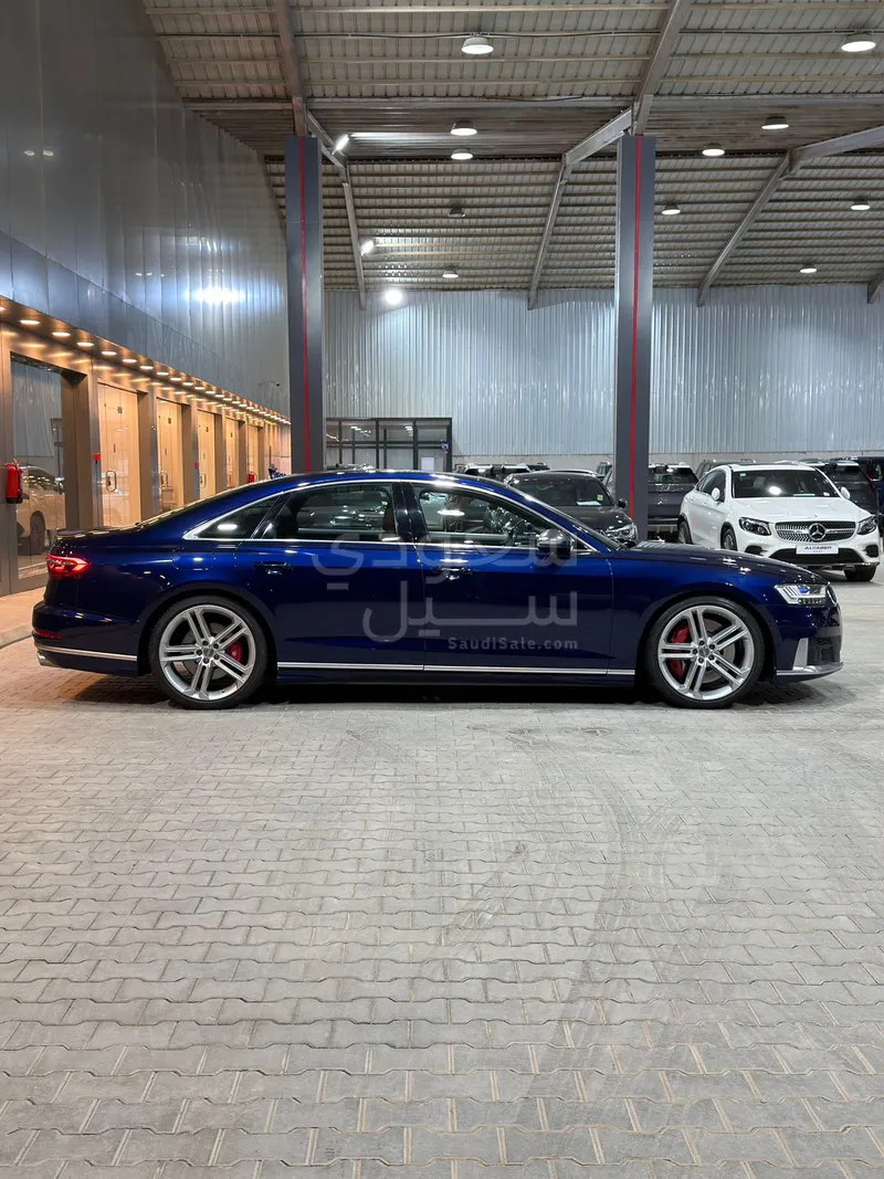 2020 اودي اس 8