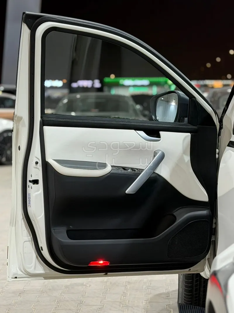 2020 مرسيدس - بنز إكس